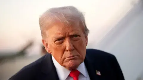 Donald Trump and Xi Jinping Prepare to Meet in South Korea while TikTok Agreement Gets Approval